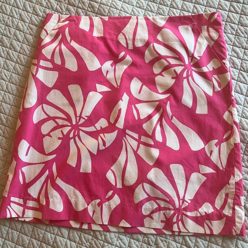 Lilly skirt - size 4 💕💕